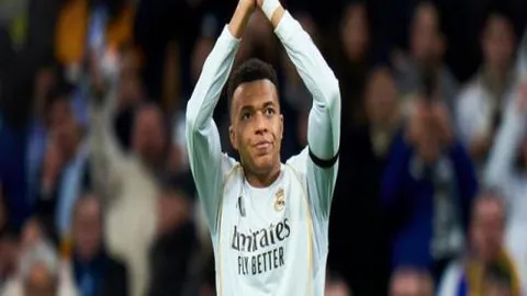 拜仁力克勒沃库森，凯恩双响阿方索贡献关键，欧冠晋级八强总分5-0